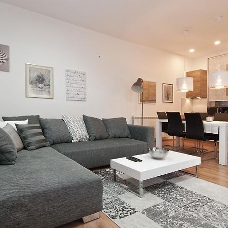 City Lights Apartment Ζάγκρεμπ Εξωτερικό φωτογραφία