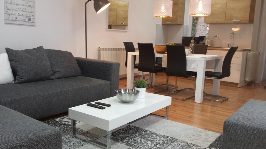 City Lights Apartment Ζάγκρεμπ Εξωτερικό φωτογραφία