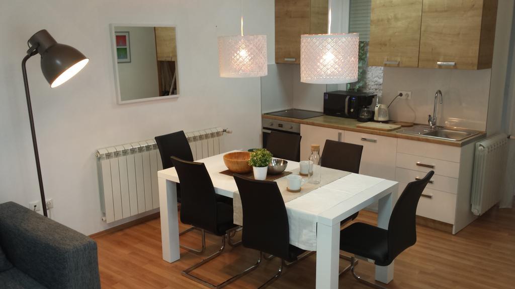 City Lights Apartment Ζάγκρεμπ Εξωτερικό φωτογραφία