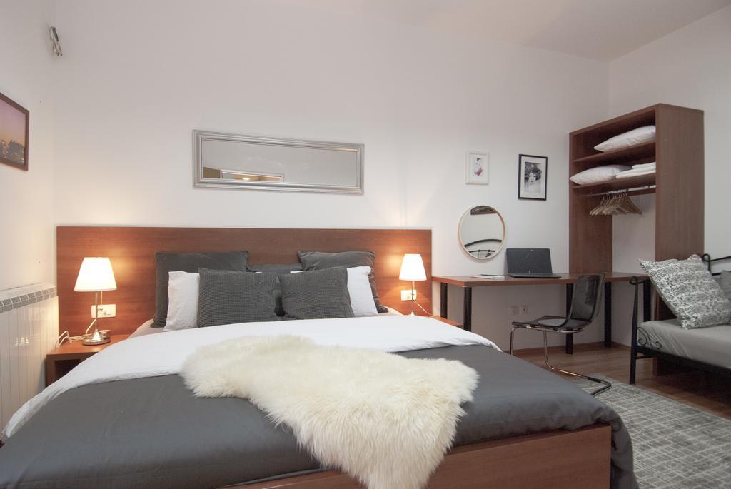 City Lights Apartment Ζάγκρεμπ Εξωτερικό φωτογραφία